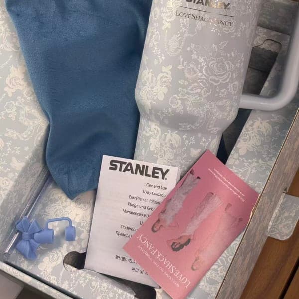 Stanley x LoveShackFancy | Grey Toile Floral Quencher Tumbler – 40 oz | Limited Edition